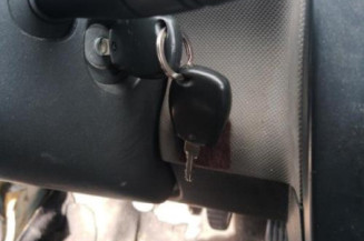 Calculateur moteur DACIA SANDERO 1