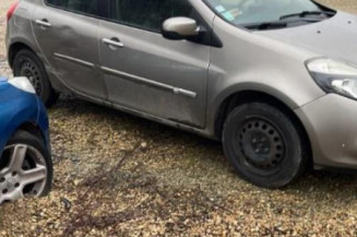 Calculateur moteur RENAULT CLIO 3