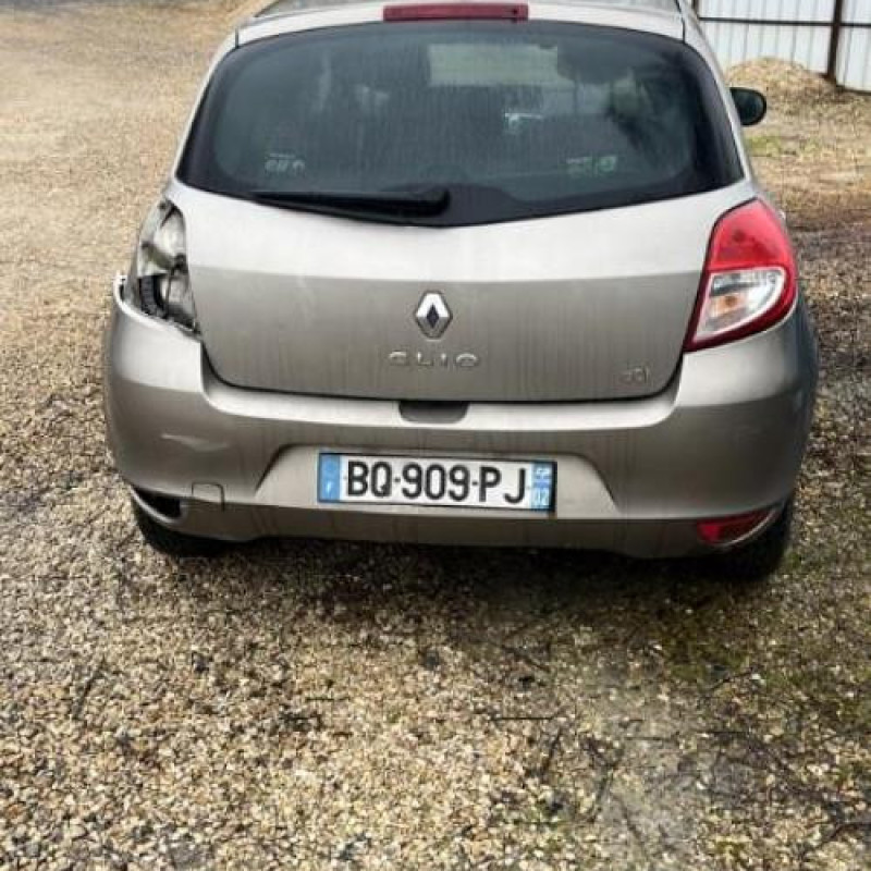 Calculateur RENAULT CLIO 3 Photo n°7