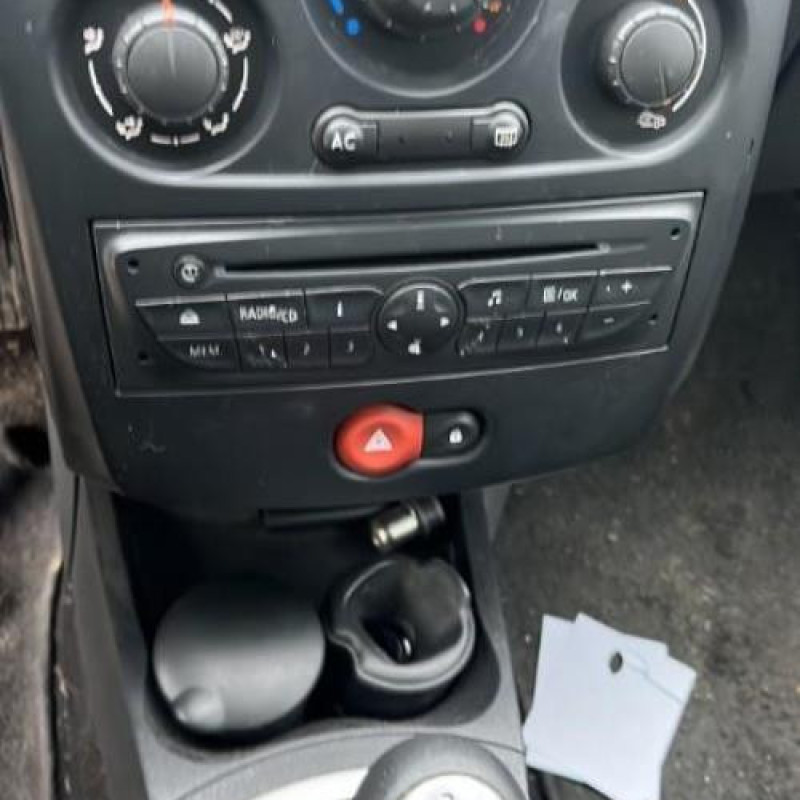Calculateur RENAULT CLIO 3 Photo n°12
