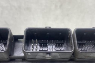 Calculateur moteur DACIA DUSTER 1
