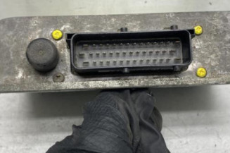 Calculateur moteur RENAULT ESPACE 4