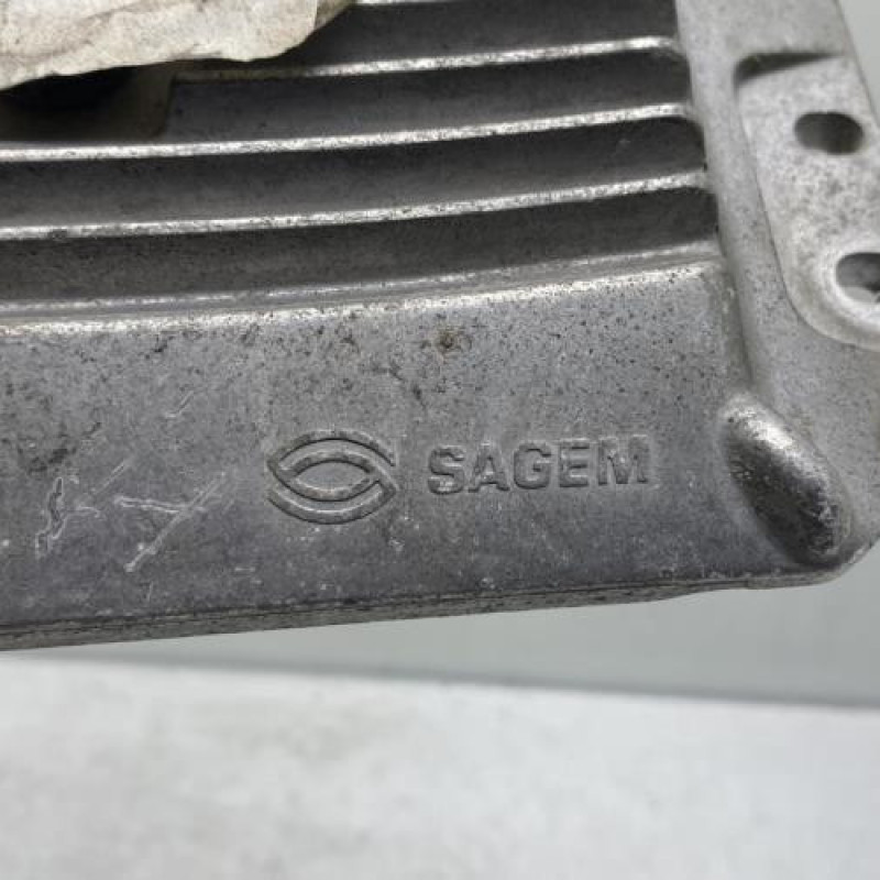 Calculateur RENAULT MEGANE 2 Photo n°3