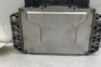 Calculateur moteur RENAULT MEGANE 2