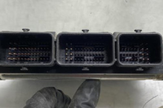 Calculateur moteur RENAULT SCENIC 2