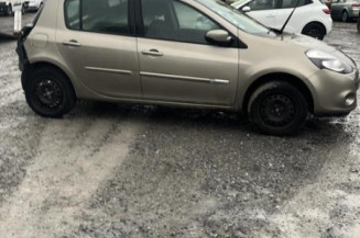 Calculateur moteur RENAULT CLIO 3