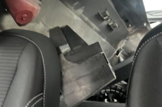 Calculateur moteur RENAULT CLIO 3