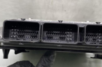 Calculateur moteur PEUGEOT 407