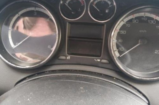 Calculateur moteur PEUGEOT 308 1