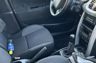 Calculateur moteur PEUGEOT 207