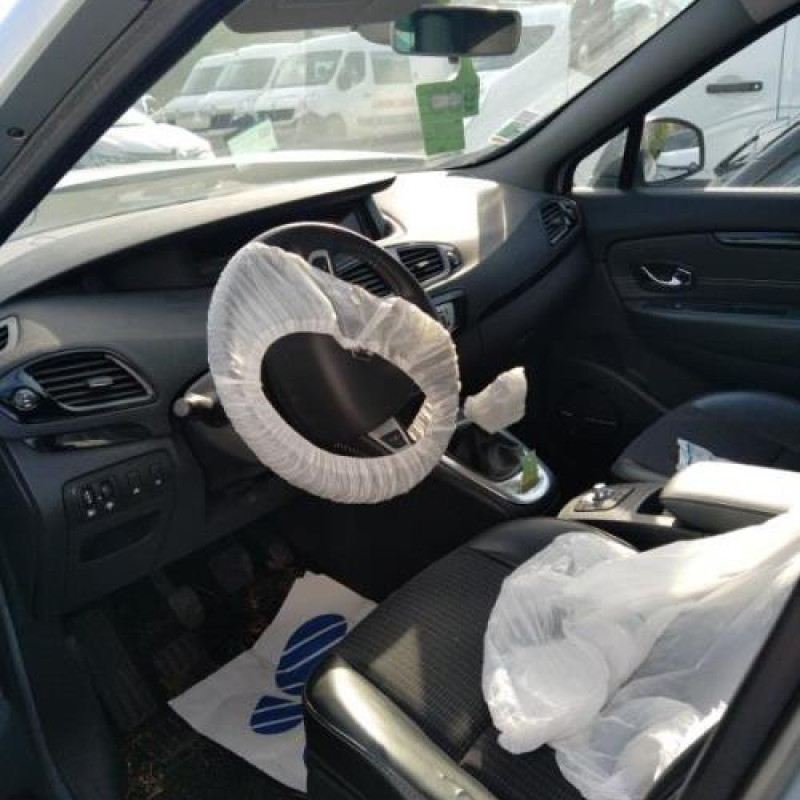 Calculateur RENAULT SCENIC 3 Photo n°10