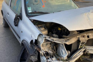 Calculateur moteur RENAULT CLIO 2