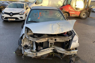 Calculateur moteur RENAULT CLIO 2