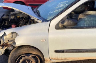 Calculateur moteur RENAULT CLIO 2