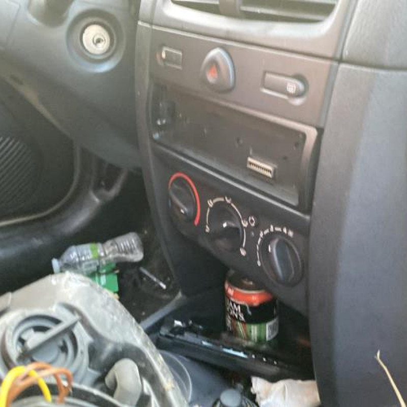 Calculateur RENAULT CLIO 2 Photo n°18