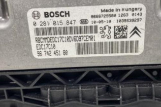 Calculateur moteur PEUGEOT 308 1