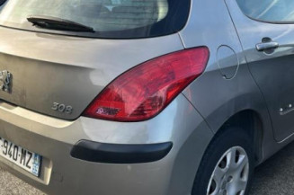 Calculateur moteur PEUGEOT 308 1