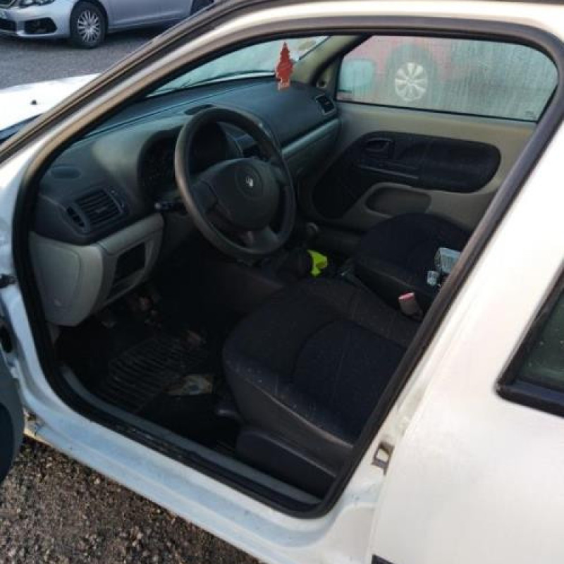Calculateur RENAULT CLIO 2 Photo n°9