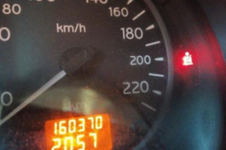 Calculateur moteur RENAULT CLIO 2
