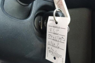 Calculateur moteur RENAULT CLIO 2