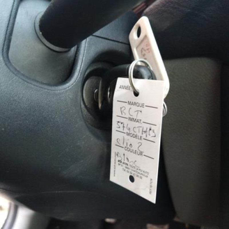 Calculateur RENAULT CLIO 2 Photo n°16