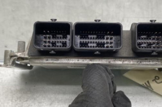Calculateur moteur PEUGEOT 307