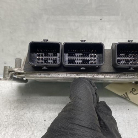 Calculateur moteur PEUGEOT 307