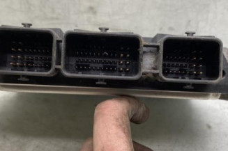 Calculateur moteur PEUGEOT 206