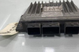 Calculateur moteur RENAULT MEGANE 2