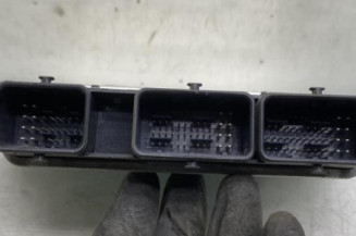 Calculateur moteur RENAULT SCENIC 2