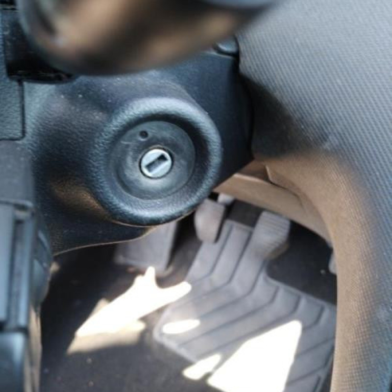 Calculateur PEUGEOT 308 1 SW Photo n°13