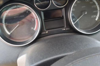 Calculateur moteur PEUGEOT 308 1 SW