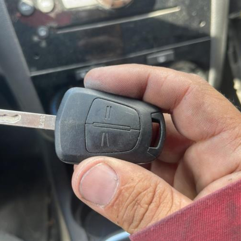 Calculateur OPEL CORSA D Photo n°13
