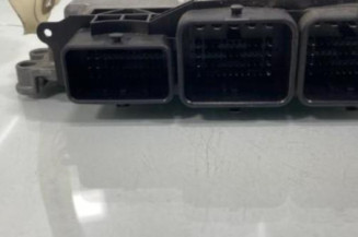 Calculateur moteur PEUGEOT 208 1