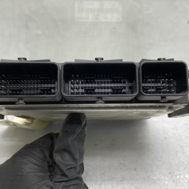 Calculateur RENAULT CLIO 4 Photo n°3