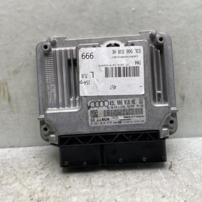 Calculateur AUDI A4 3 Photo n°1