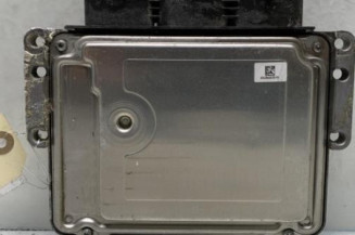 Calculateur moteur PEUGEOT 308 2