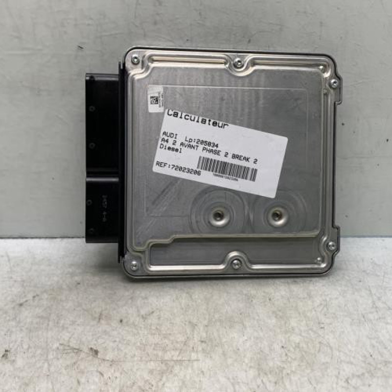 Calculateur AUDI A4 2 Photo n°1