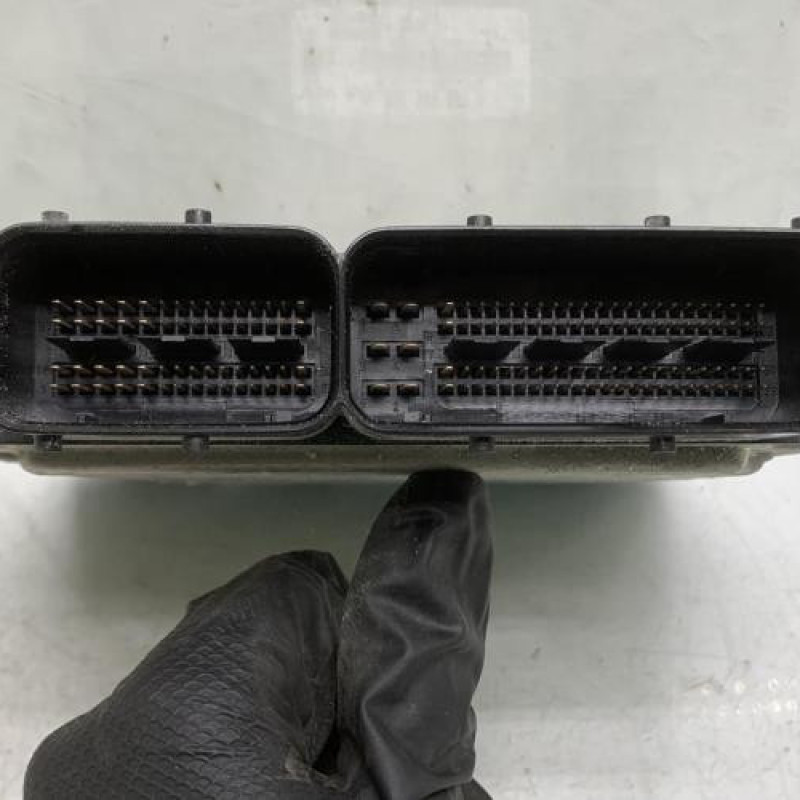 Calculateur SKODA OCTAVIA 3 Photo n°3