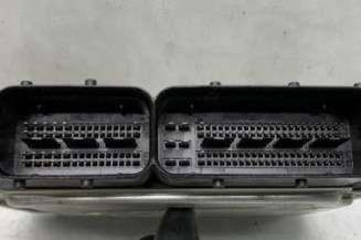 Calculateur moteur VOLKSWAGEN GOLF 5