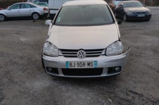 Calculateur moteur VOLKSWAGEN GOLF 5