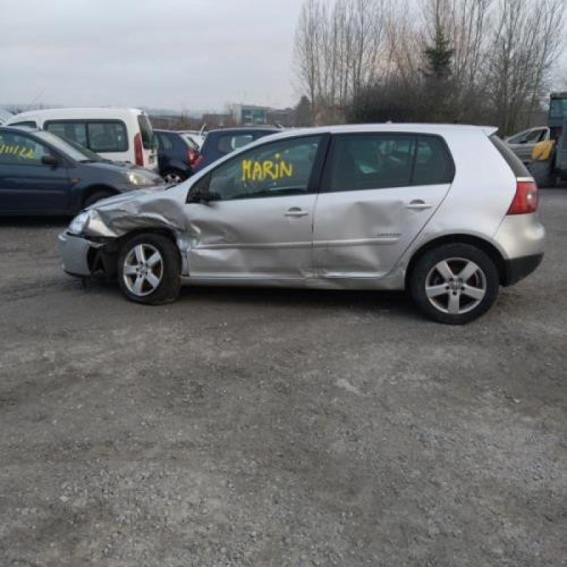 Calculateur VOLKSWAGEN GOLF 5 Photo n°8