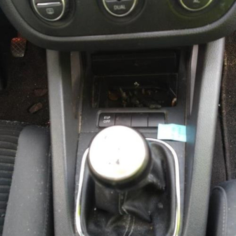 Calculateur VOLKSWAGEN GOLF 5 Photo n°12