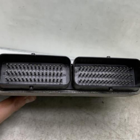 Calculateur moteur DACIA SANDERO 1