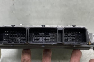 Calculateur moteur PEUGEOT 407