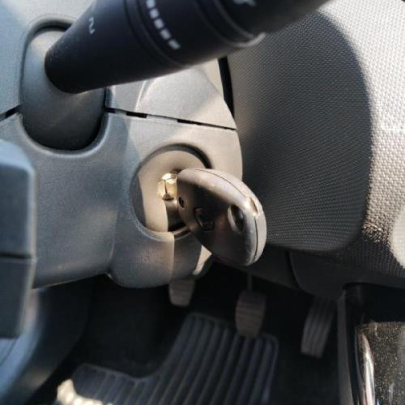 Calculateur RENAULT TWINGO 2 Photo n°14