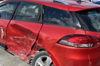 Calculateur moteur RENAULT CLIO 4