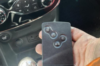 Calculateur moteur RENAULT CLIO 4