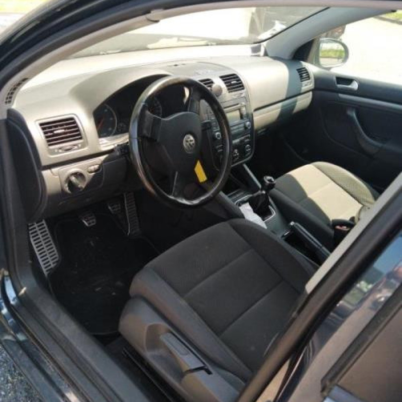 Calculateur VOLKSWAGEN GOLF 5 Photo n°9