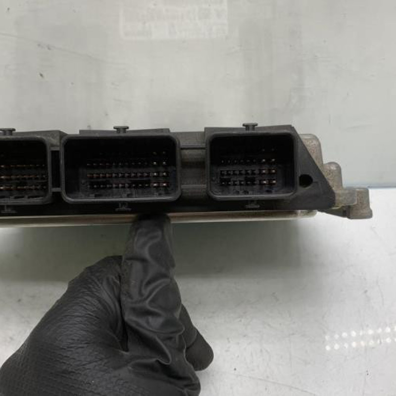 Calculateur PEUGEOT 308 1 SW Photo n°3